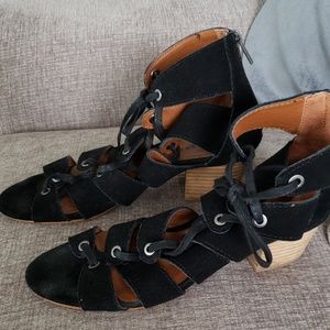 Lucky Brand Suede Cage Sandals 9.5